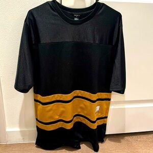 Forever 21 men’s jersey oversized XS